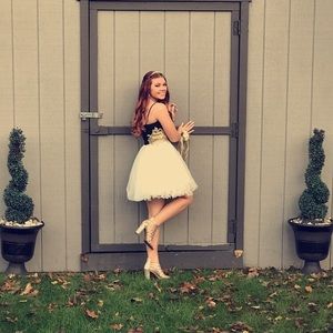 Meet your Posher, Abby